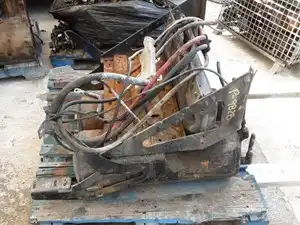P-9828 BOTARLA NO TIENE IDETIFICACION - Image 3