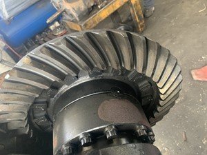 P-5563 - Image 4