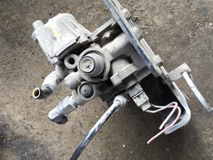 P-1504 - Image 2