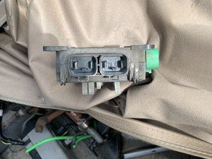 P-2570 - Image 4