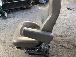 P-2284 - Image 4