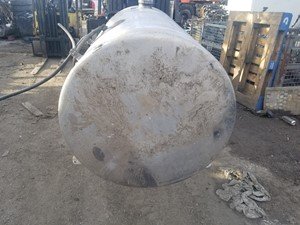 P-1305 - Image 3