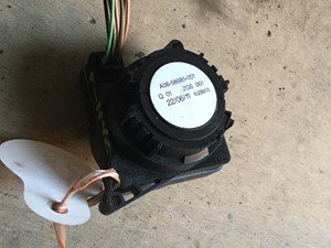 P-1142 - Image 2