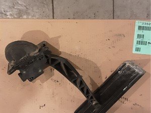 P-2821 - Image 3