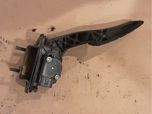 P-5976 - Image 3