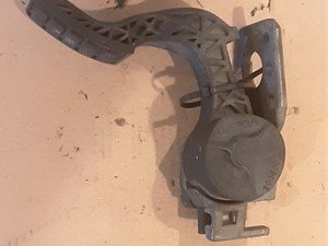 P-1547 - Image 3