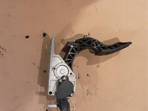 P-2824 - Image 2