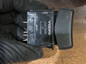 P-4735 - Image 2
