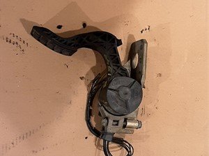 P-1549 - Image 2